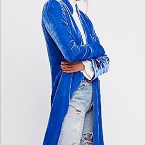 Free People Dahlia Blue Velvet Duster, Small. Tassels at sleeves, floral lining